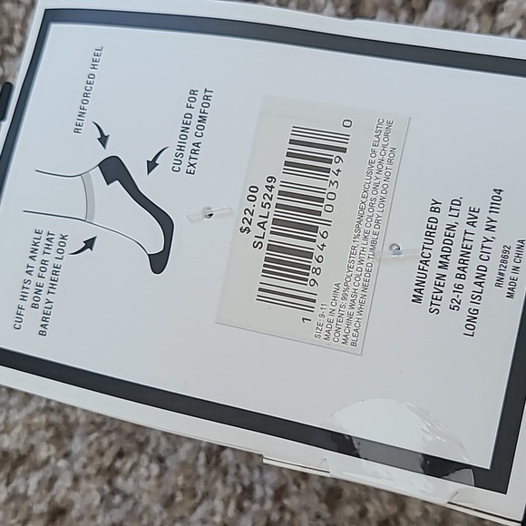 Steve Madden White and Black Low Cut Socks - Picture 3 of 4